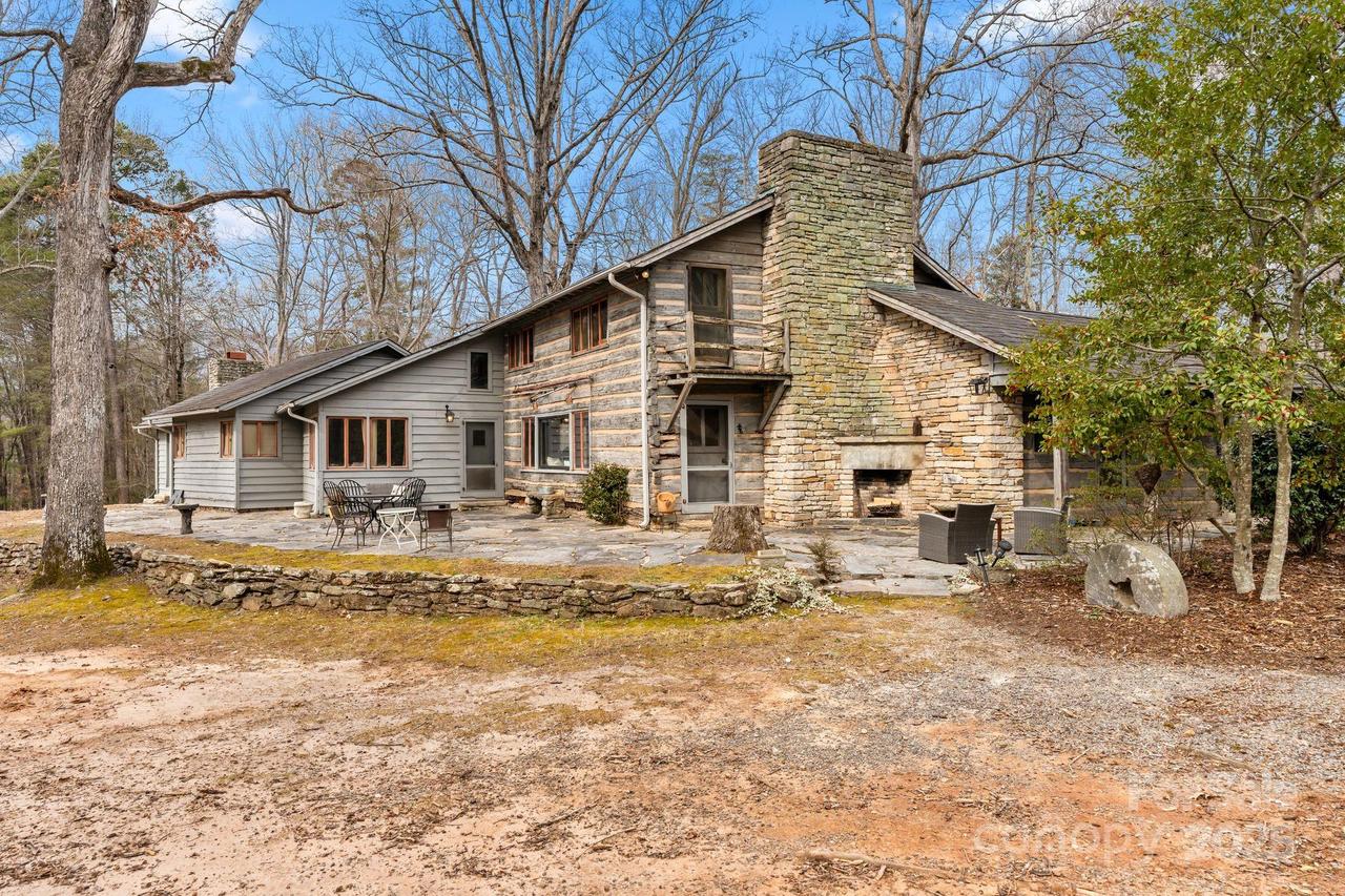 102 Weaver Mill Rd., Columbus, NC 28722