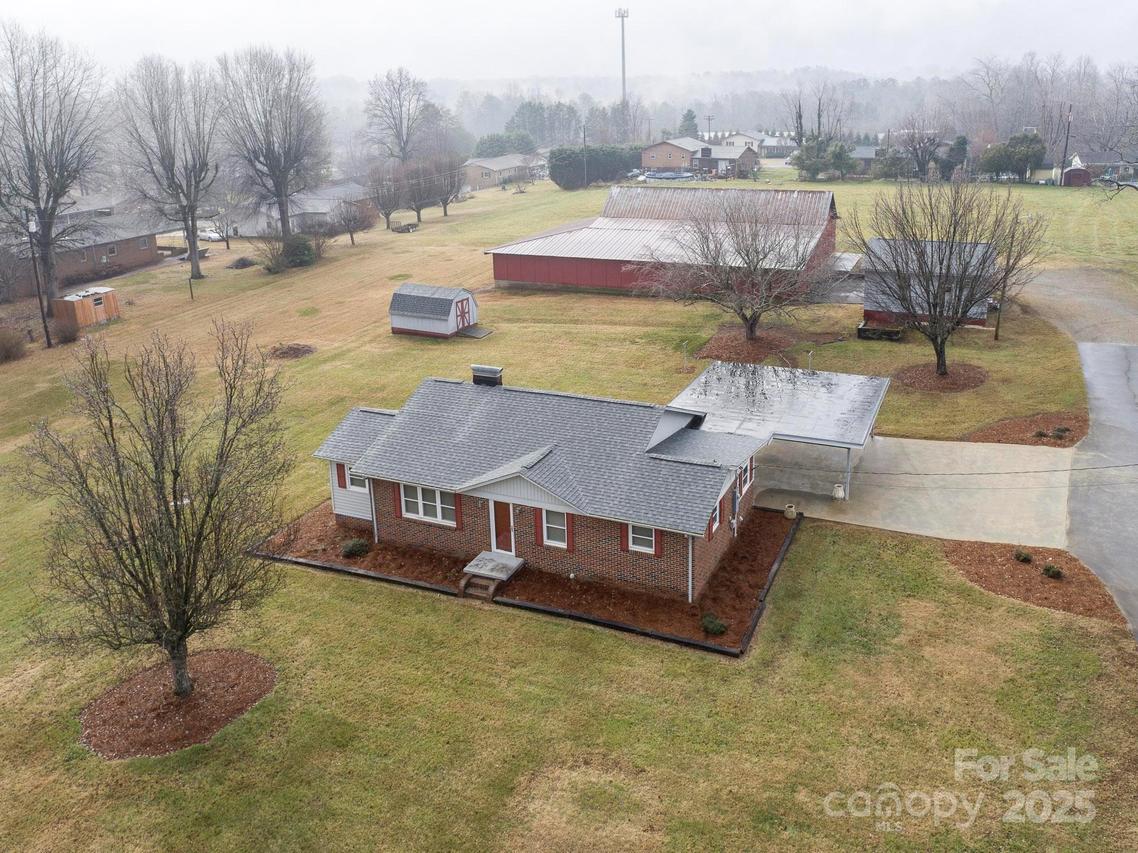 4267 Lower Cedar Valley Rd., Hudson, NC 28638