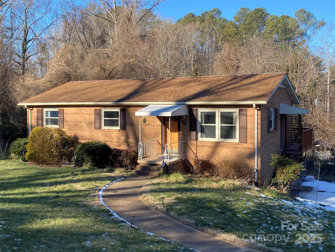 3262 Wilson Heights Dr., Hildebran, NC 28637