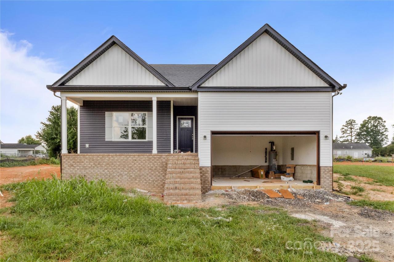 143 Tranquility Ln., Harmony, NC 28634