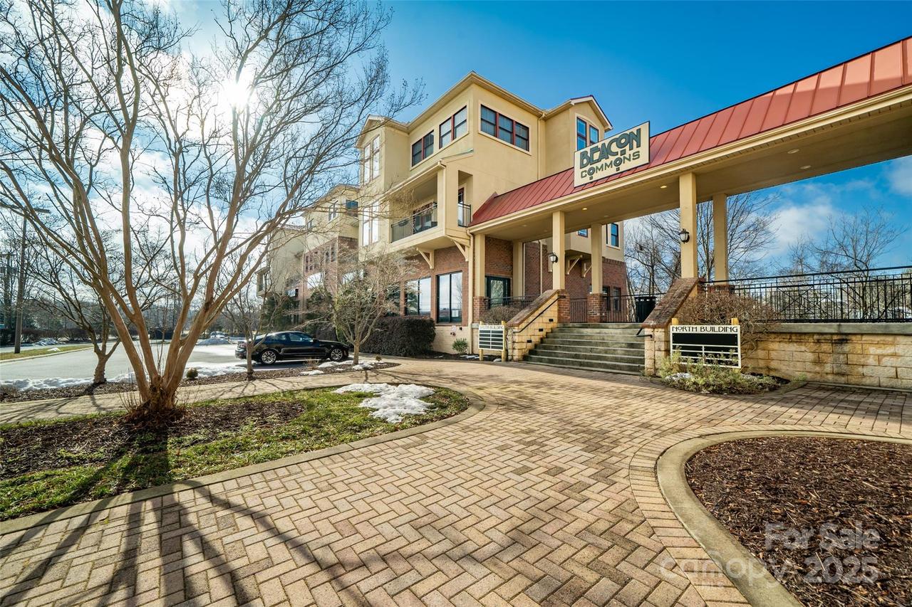 475 S Church St. #E, Hendersonville, NC 28792