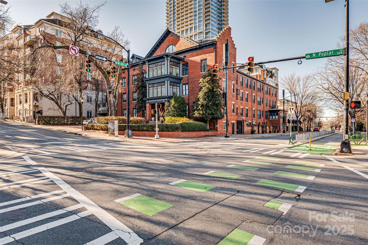 229 N Poplar St. #16, Charlotte, NC 28202