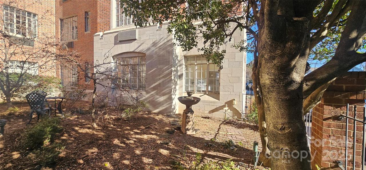 301 W 10th St. #101, Charlotte, NC 28202