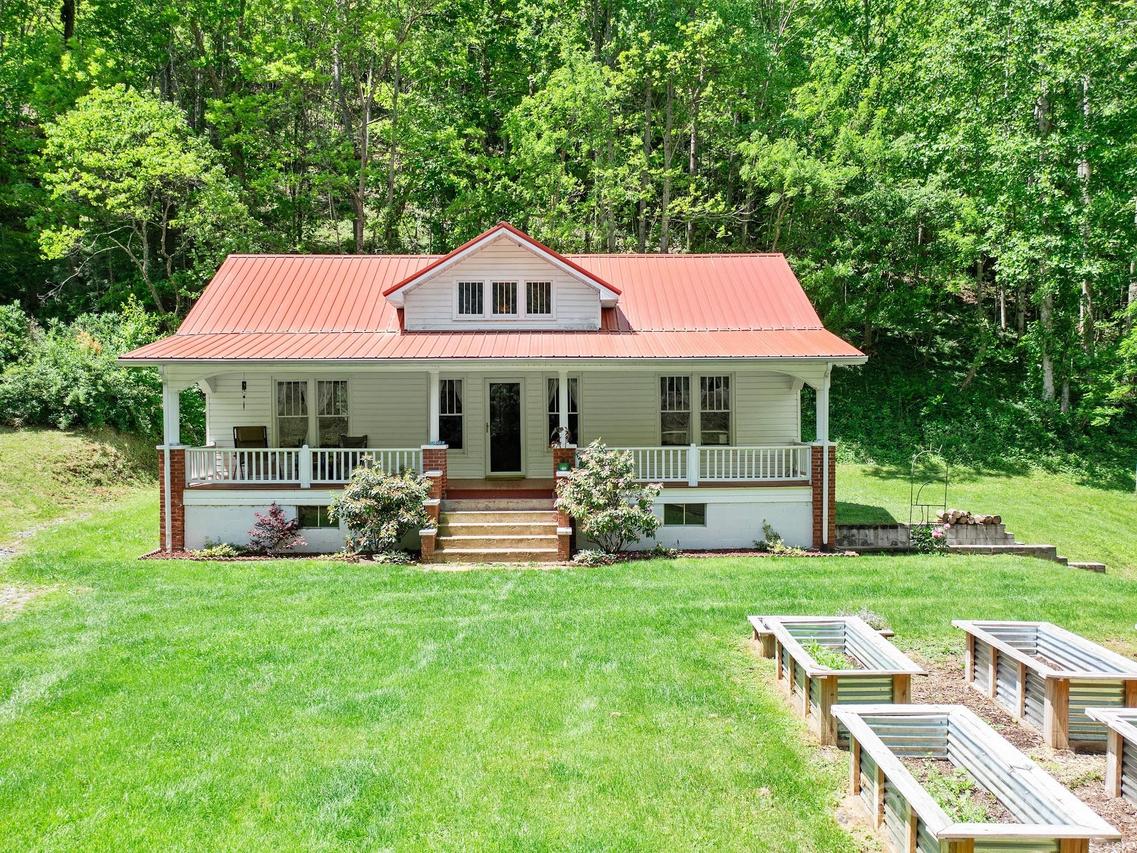 4685 Nc Hwy 197 Hwy., Green Mountain, NC 28740