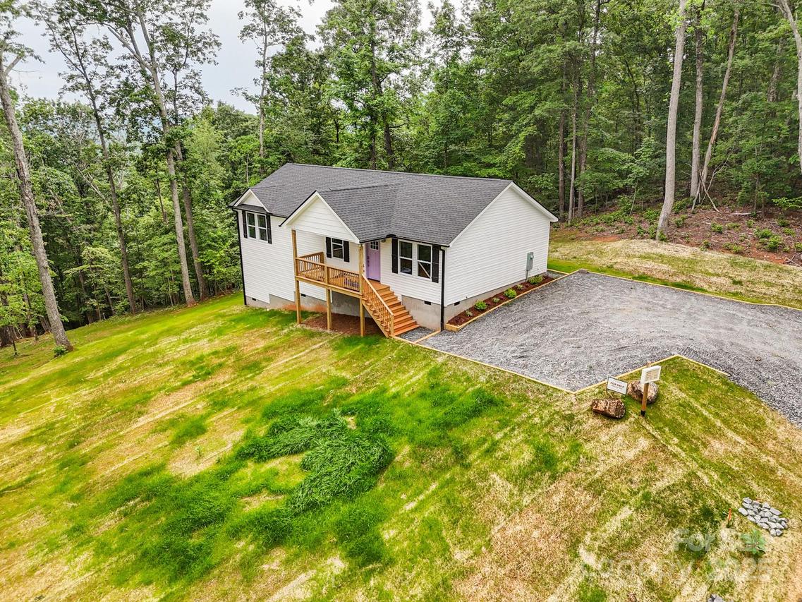 474 Hague Dr., Columbus, NC 28722