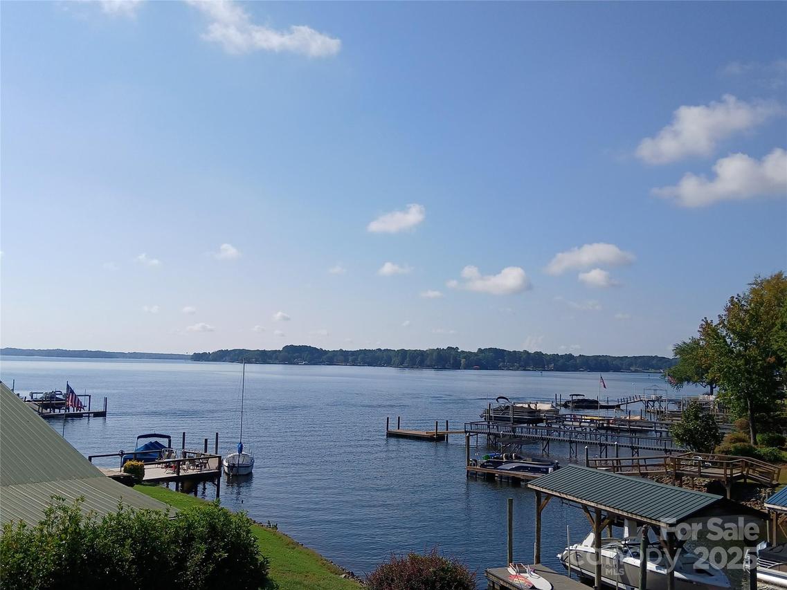 2579 Ranger Island Rd., Denver, NC 28037