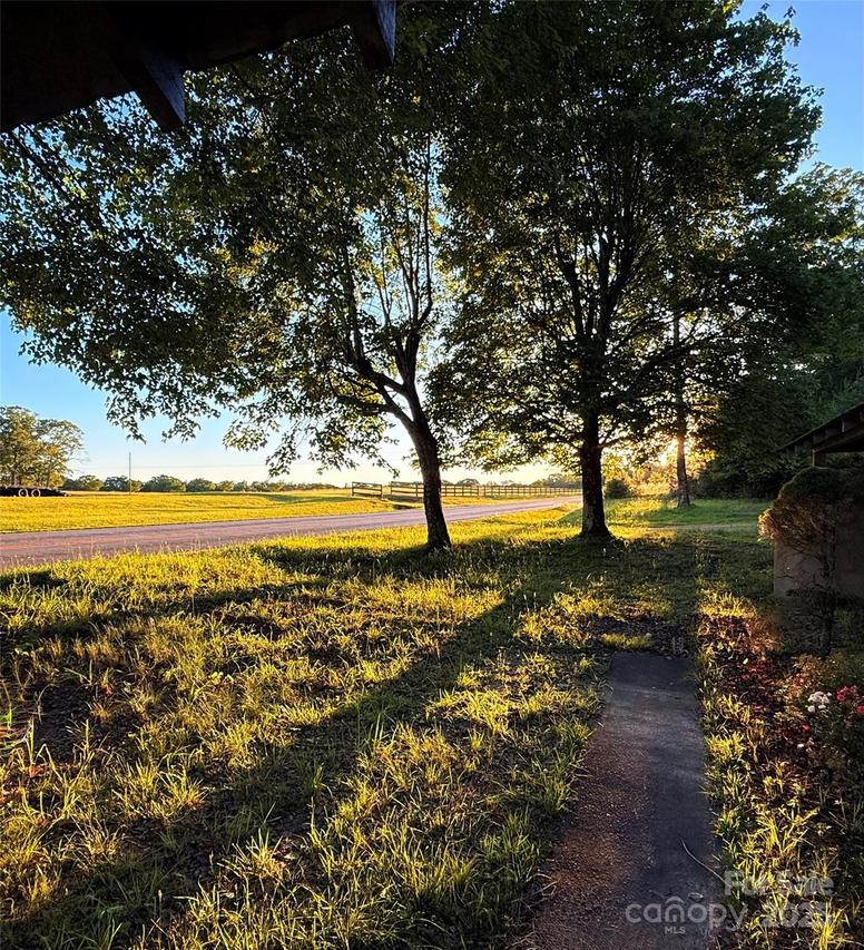 3465 Peniel Rd., Tryon, NC 28782