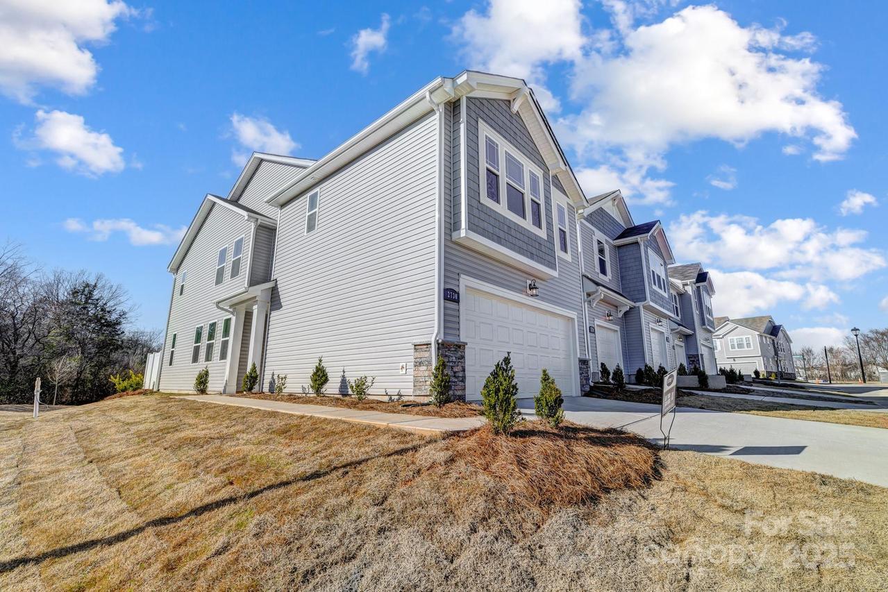 8020 Downy Oak Ln., Charlotte, NC 28269