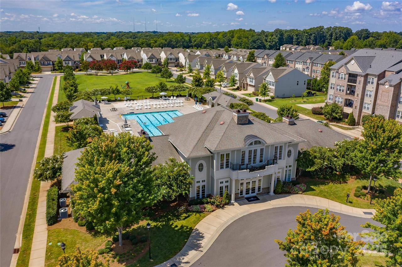 6605 Central Pacific Ave. #301A, Charlotte, NC 28210