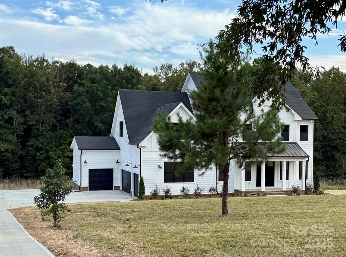 8823 Wingard Rd., Waxhaw, NC 28173