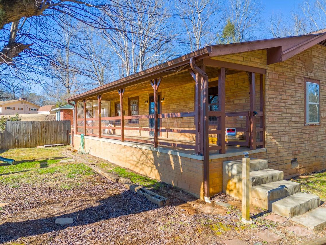 721 Arlington Ave., Bryson City, NC 28713