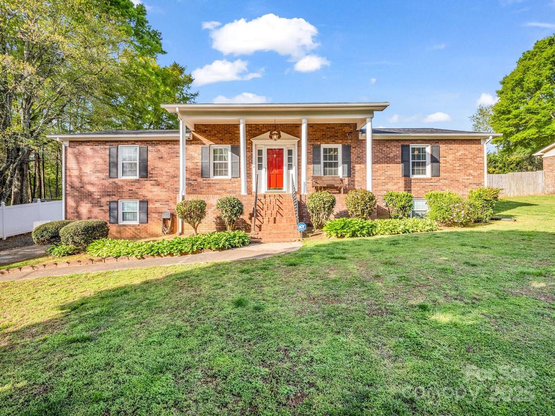 230 Springdale Dr., Forest City, NC 28043