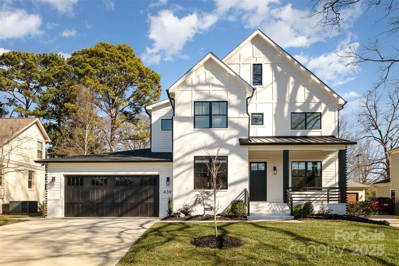 439 Melbourne Ct., Charlotte, NC 28209