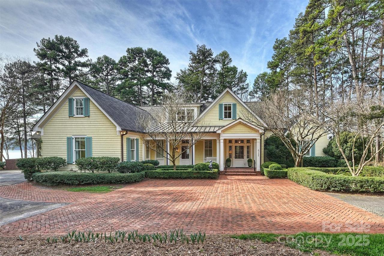 166 Iron Gate Cir., Mooresville, NC 28117