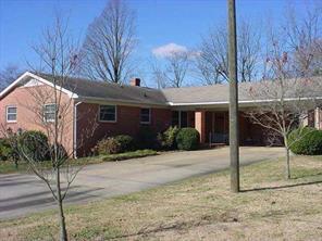 106 Piedmont Dr., Kannapolis, NC 28081