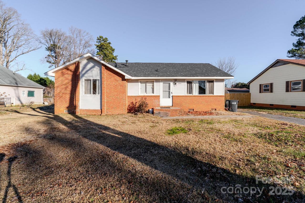 10006 Feldbank Dr., Charlotte, NC 28216