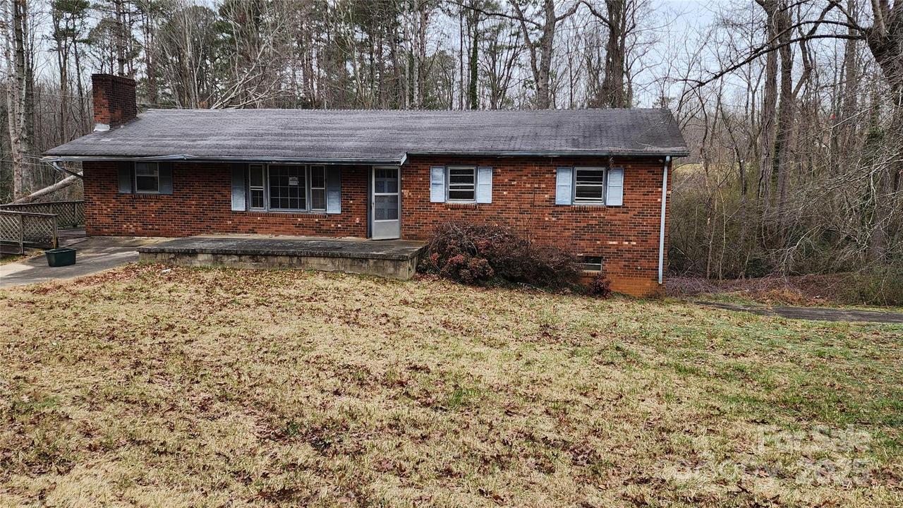 520 Hickory St., Hudson, NC 28638