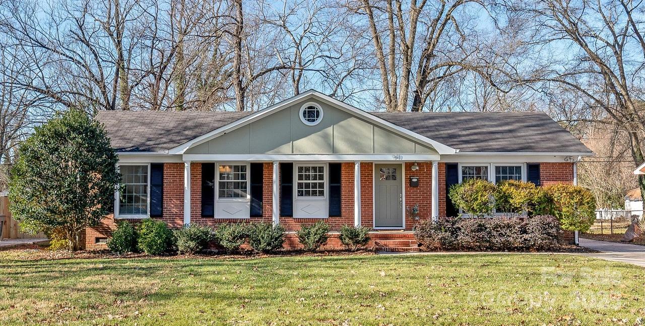 941 Squirrel Hill Rd., Charlotte, NC 28213