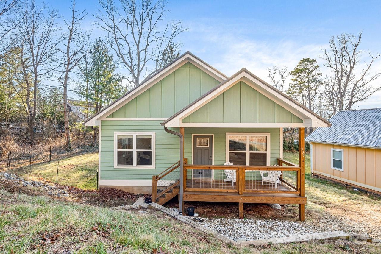 335 Rosscraggon Rd., Arden, NC 28704