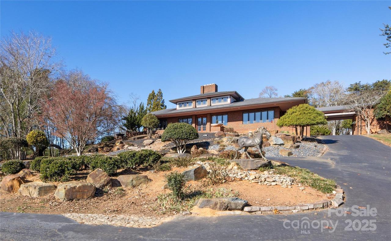 172 Tuckertown Rd., New London, NC 28127