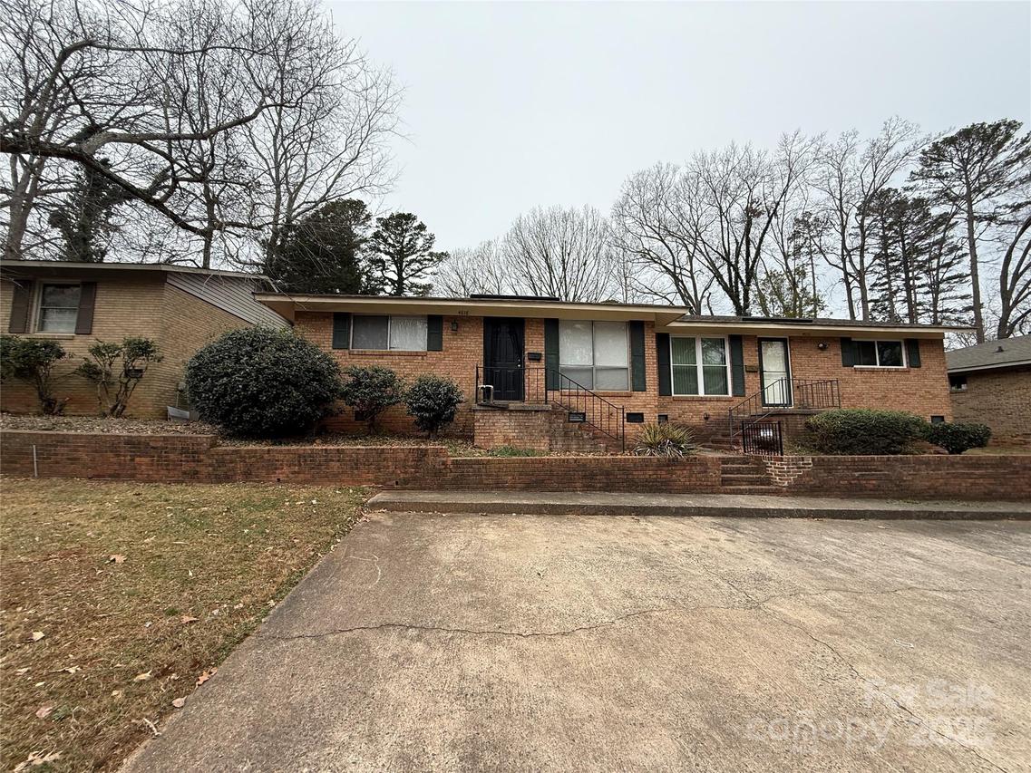 4818 Highlake Dr., Charlotte, NC 28215