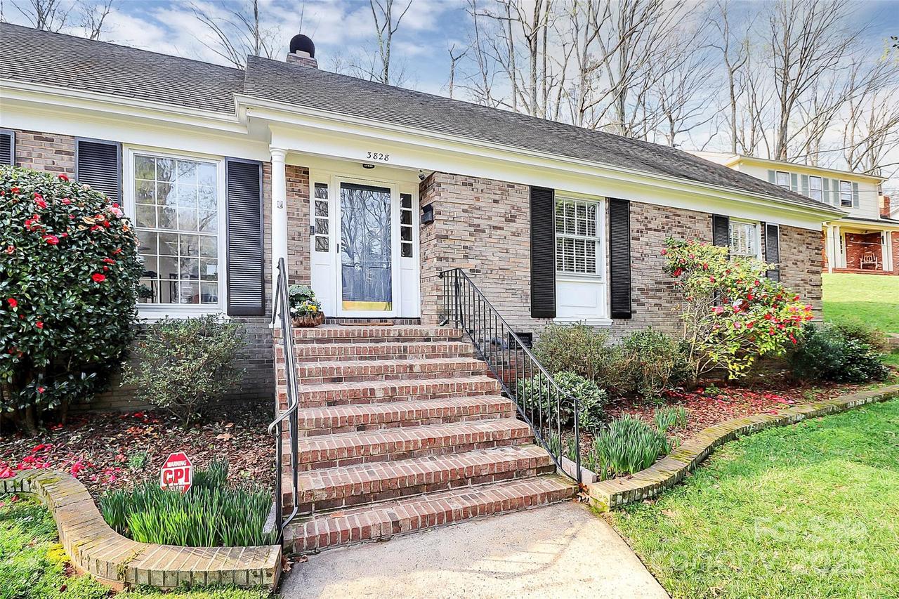 3828 Chandworth Rd., Charlotte, NC 28210