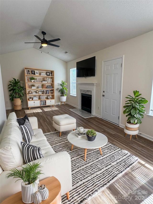 1638 Hudson Graham Ln., Charlotte, NC 28216