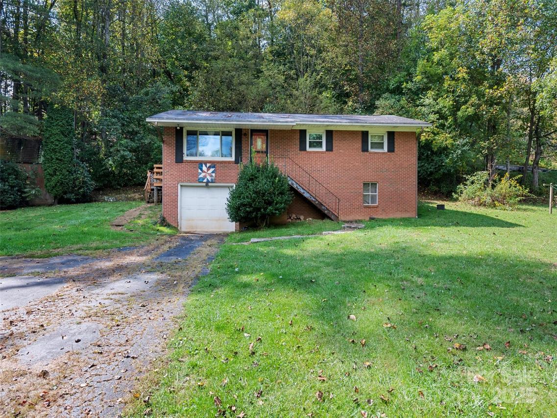 72 Edwards Cove Rd., Waynesville, NC 28786