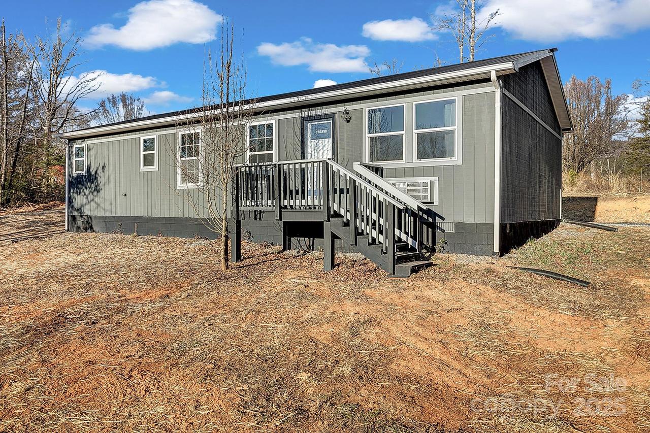 24 Buck Ridge Dr., Marion, NC 28752