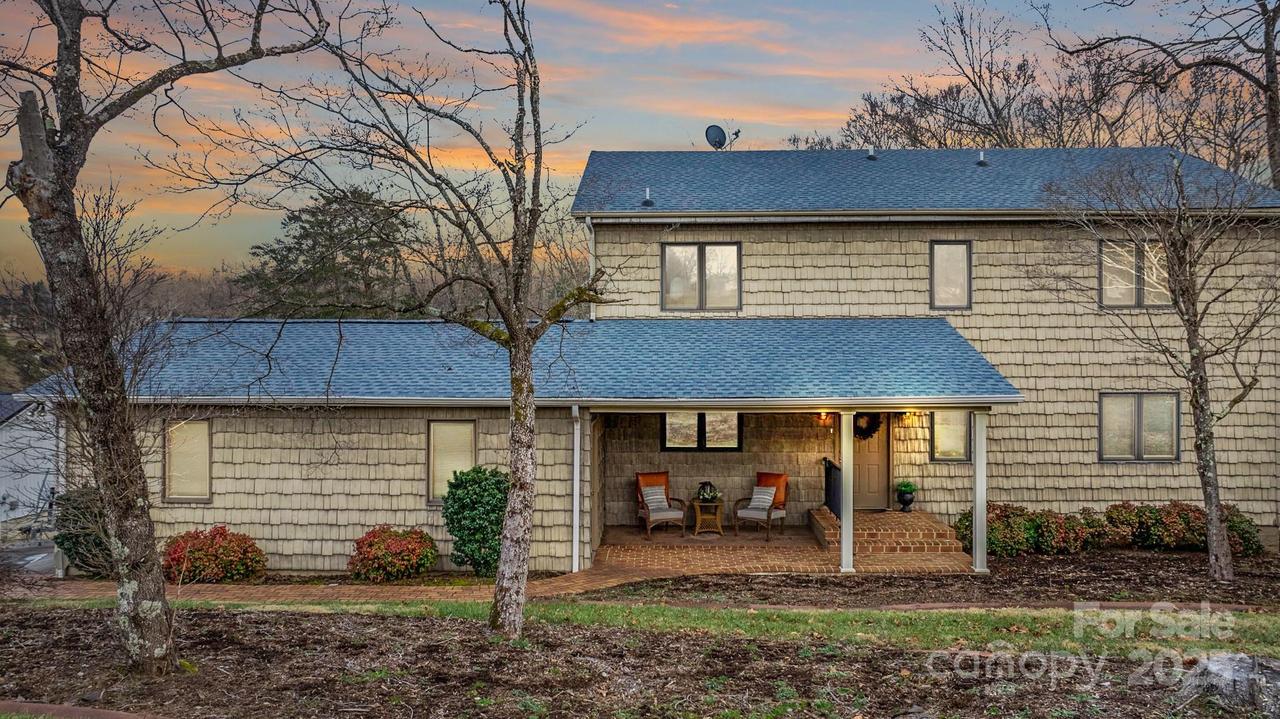 3910 6th St., Hickory, NC 28601