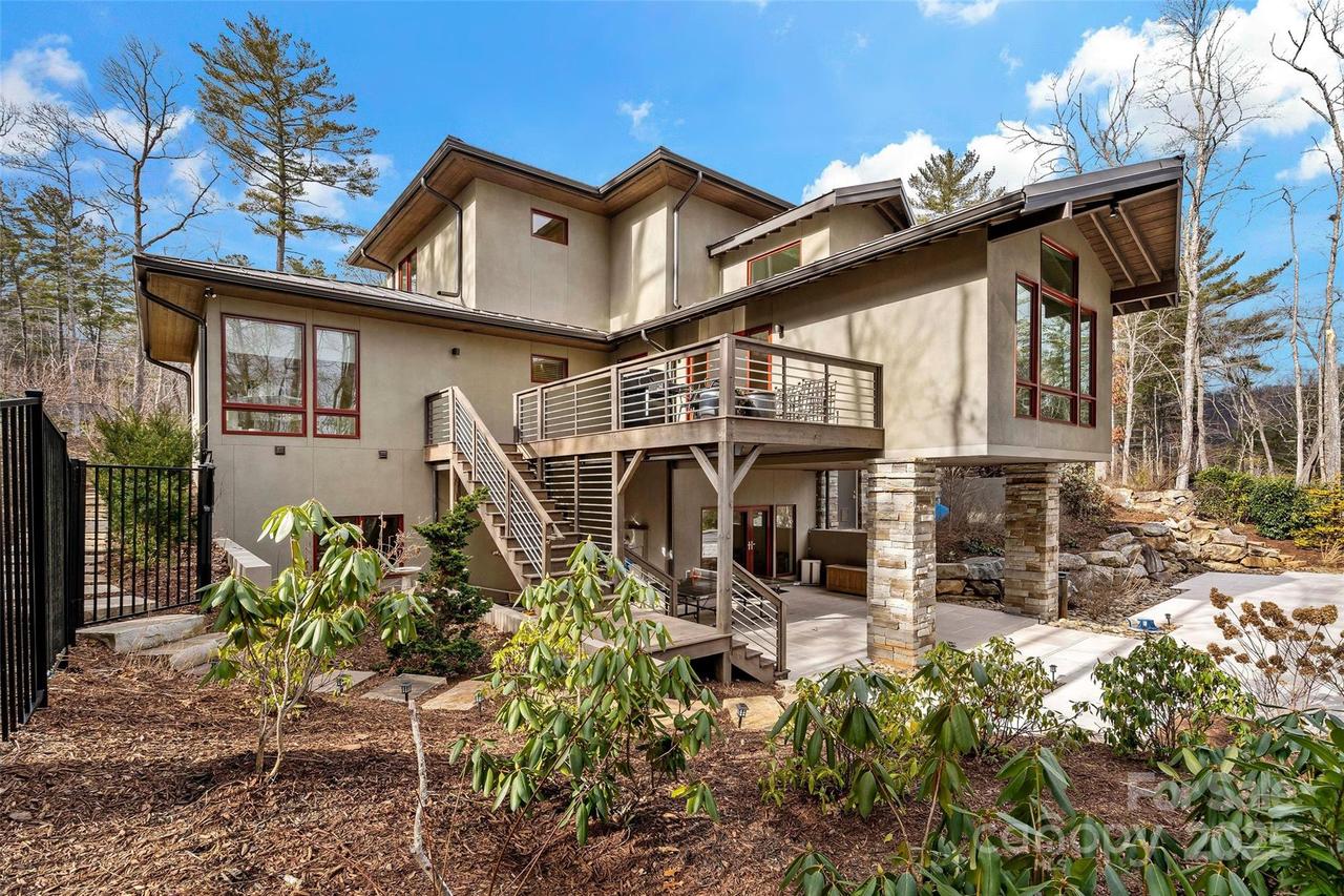 27 Hawberry Ct., Asheville, NC 28805