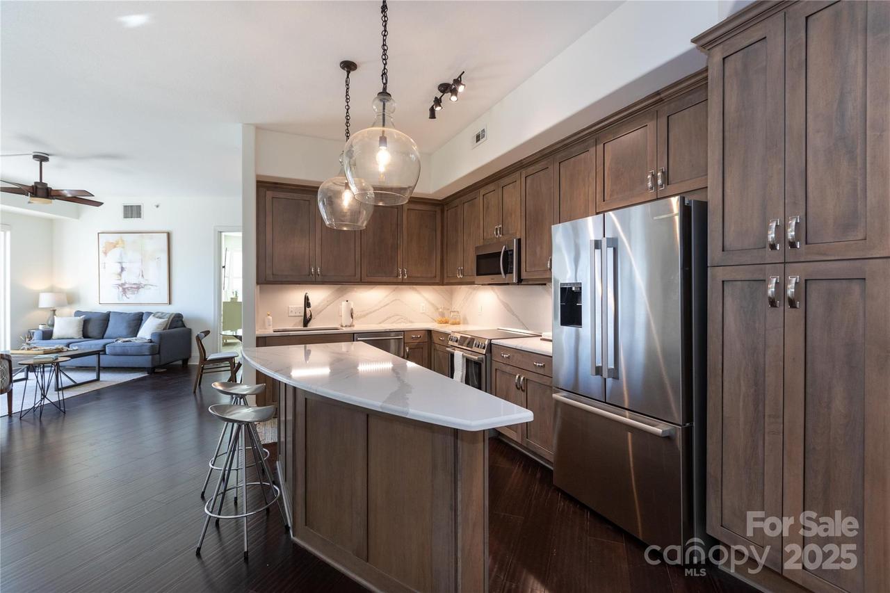 4620 Piedmont Row Dr. #504, Charlotte, NC 28210