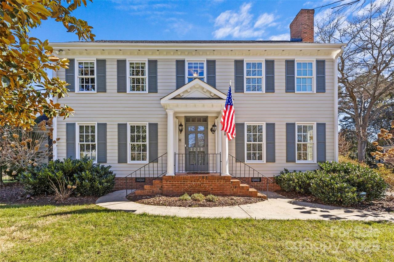 2228 Valencia Ter., Charlotte, NC 28226