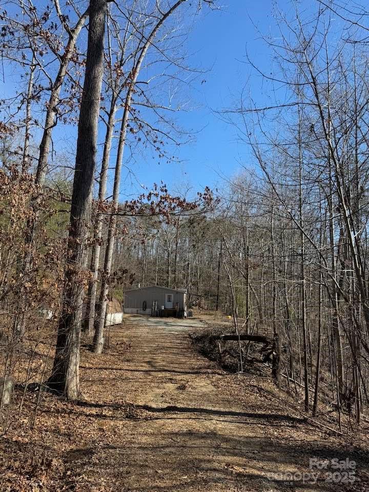 127 Round Top Rd., Mill Spring, NC 28756