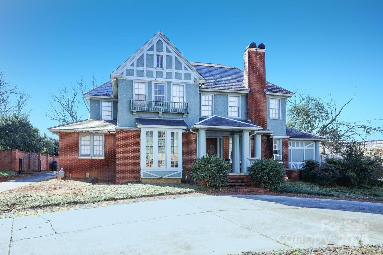 1024 Queens Rd., Charlotte, NC 28207