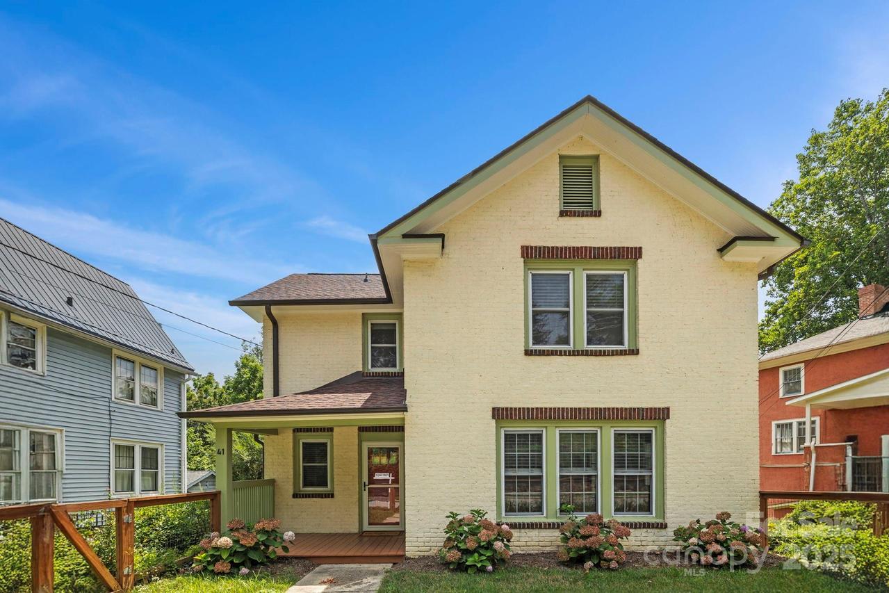 41 Forest Hill Dr., Asheville, NC 28803