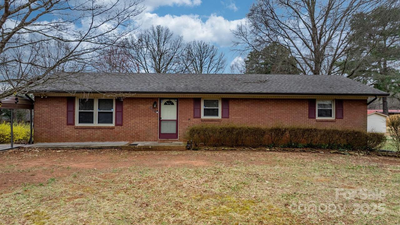 906 16th St., Conover, NC 28613