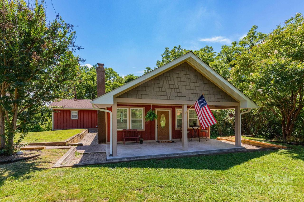 15 Weaver Hill Rd., Asheville, NC 28805