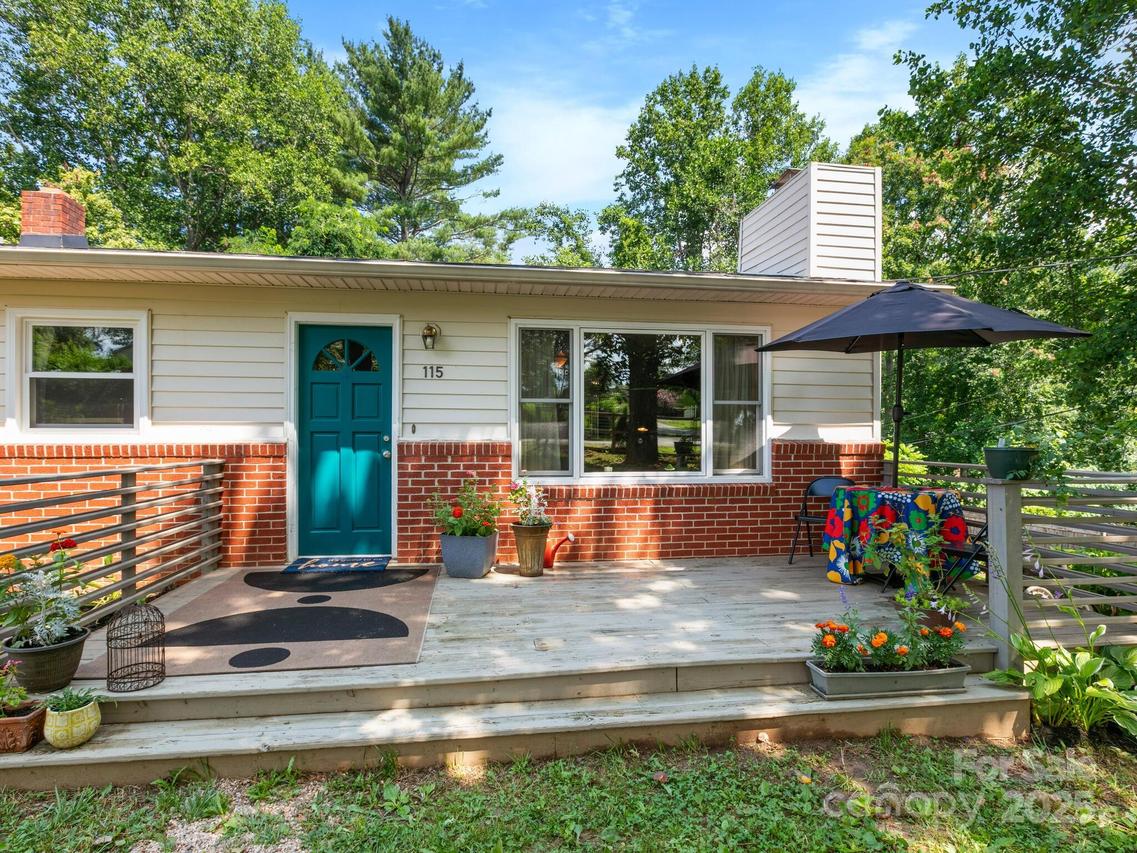 115 Chapman Dr., Asheville, NC 28805