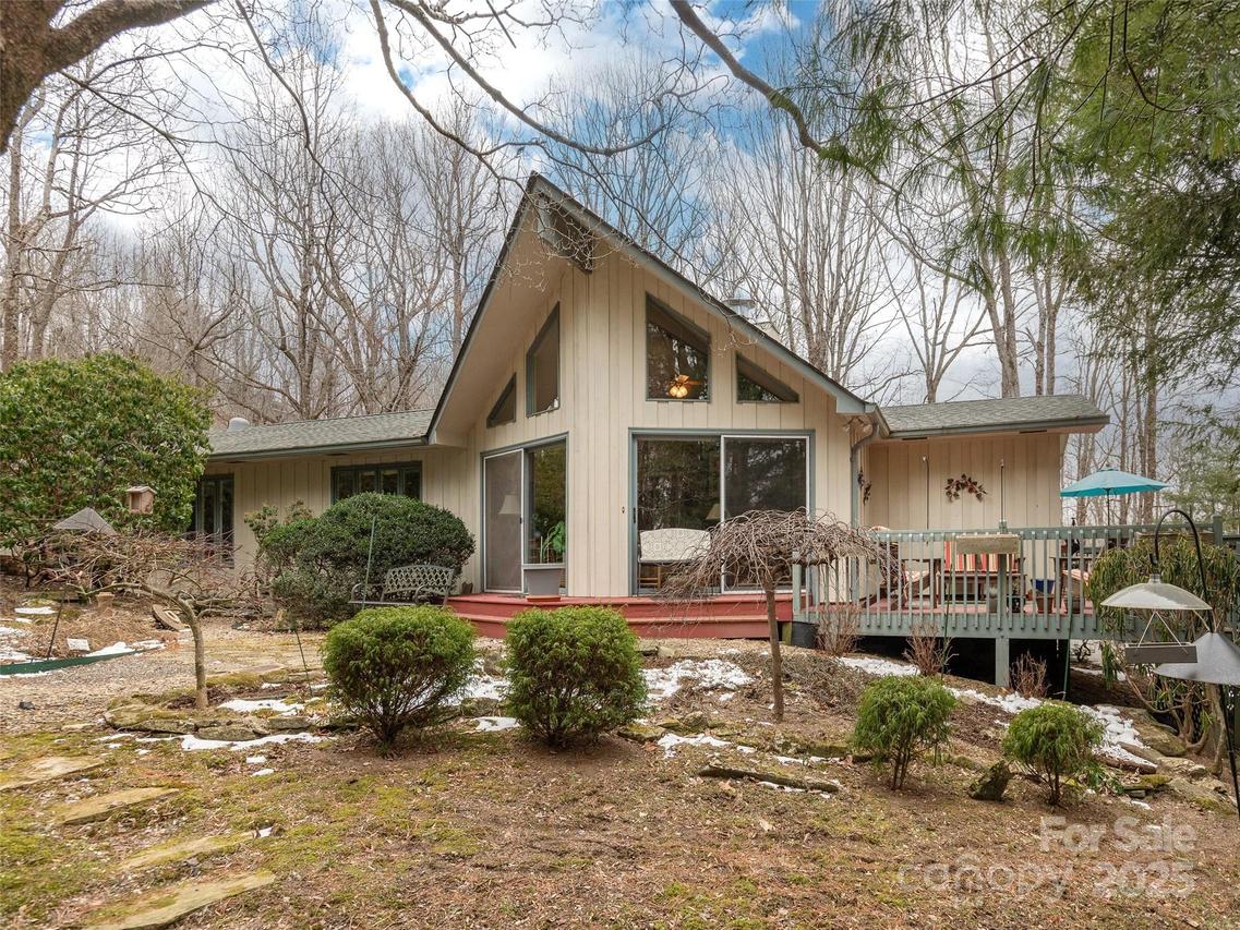 111 Breckenridge Ct., Hendersonville, NC 28739