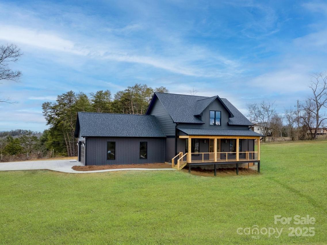 1112 Morlin Acres Dr., Marshall, NC 28753