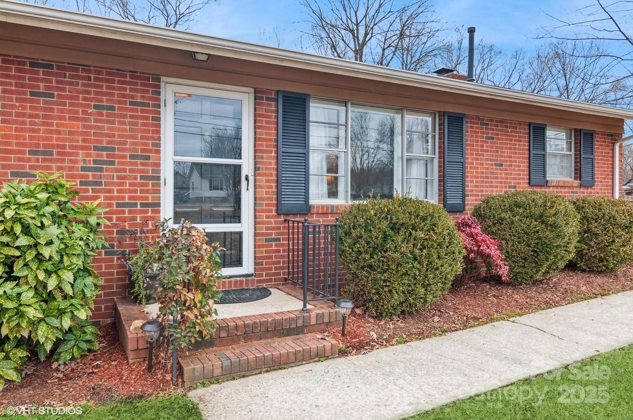 3100 Westerwood Dr., Charlotte, NC 28214