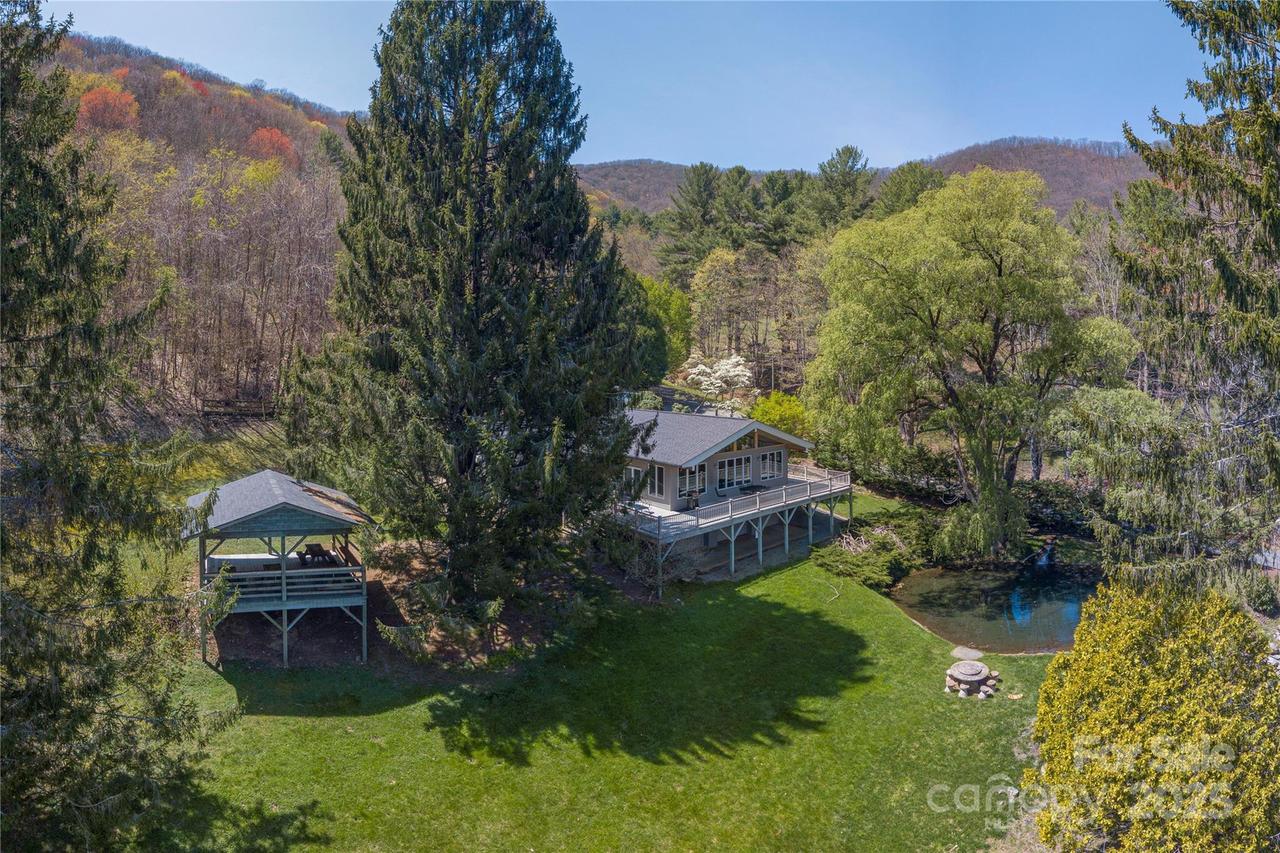 55 Grove Park, Waynesville, NC 28786