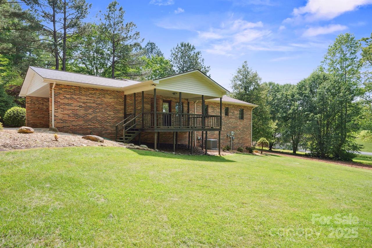 2076 Jay Clark Rd., Morganton, NC 28655