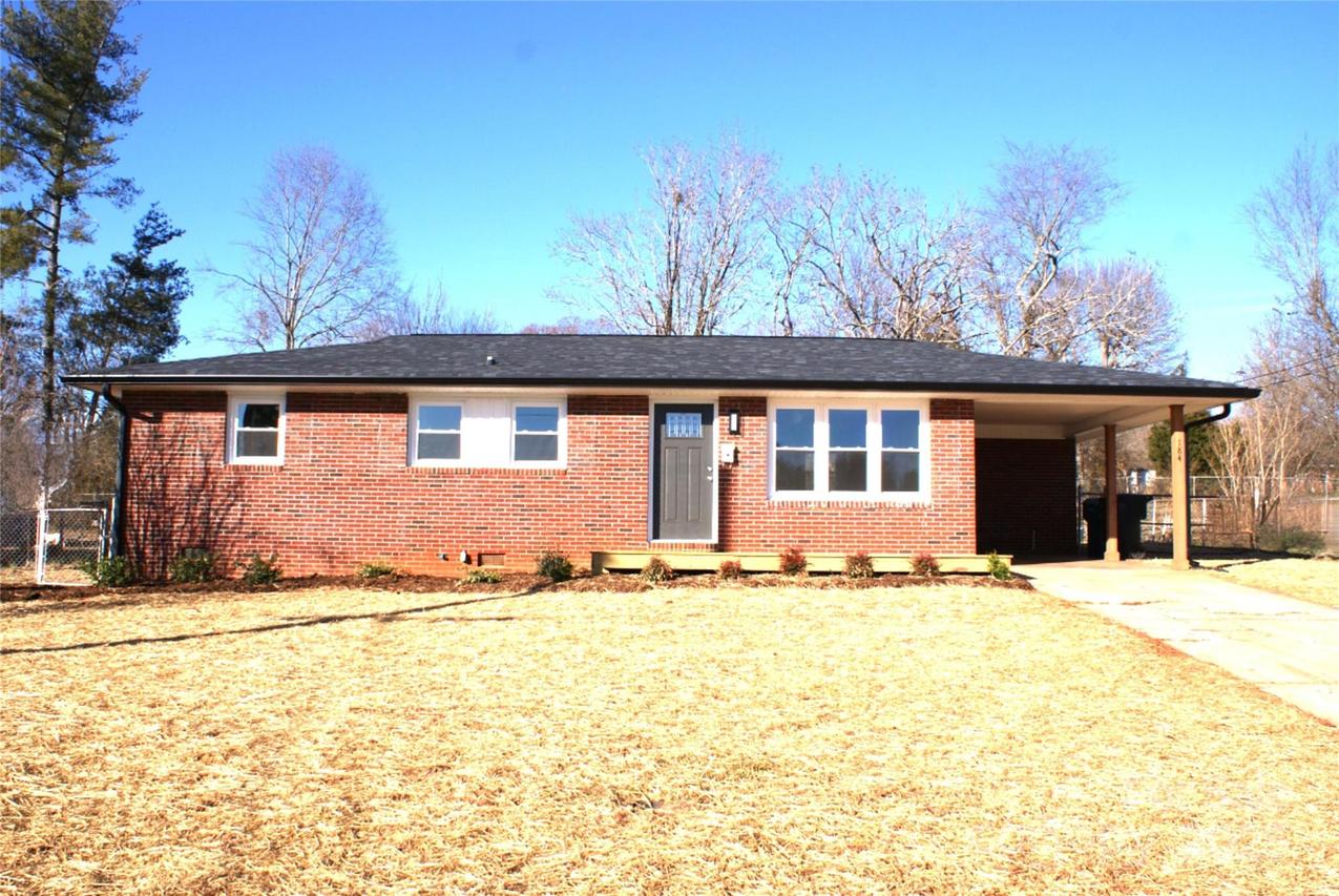 184 Sedgefield Dr., Forest City, NC 28043