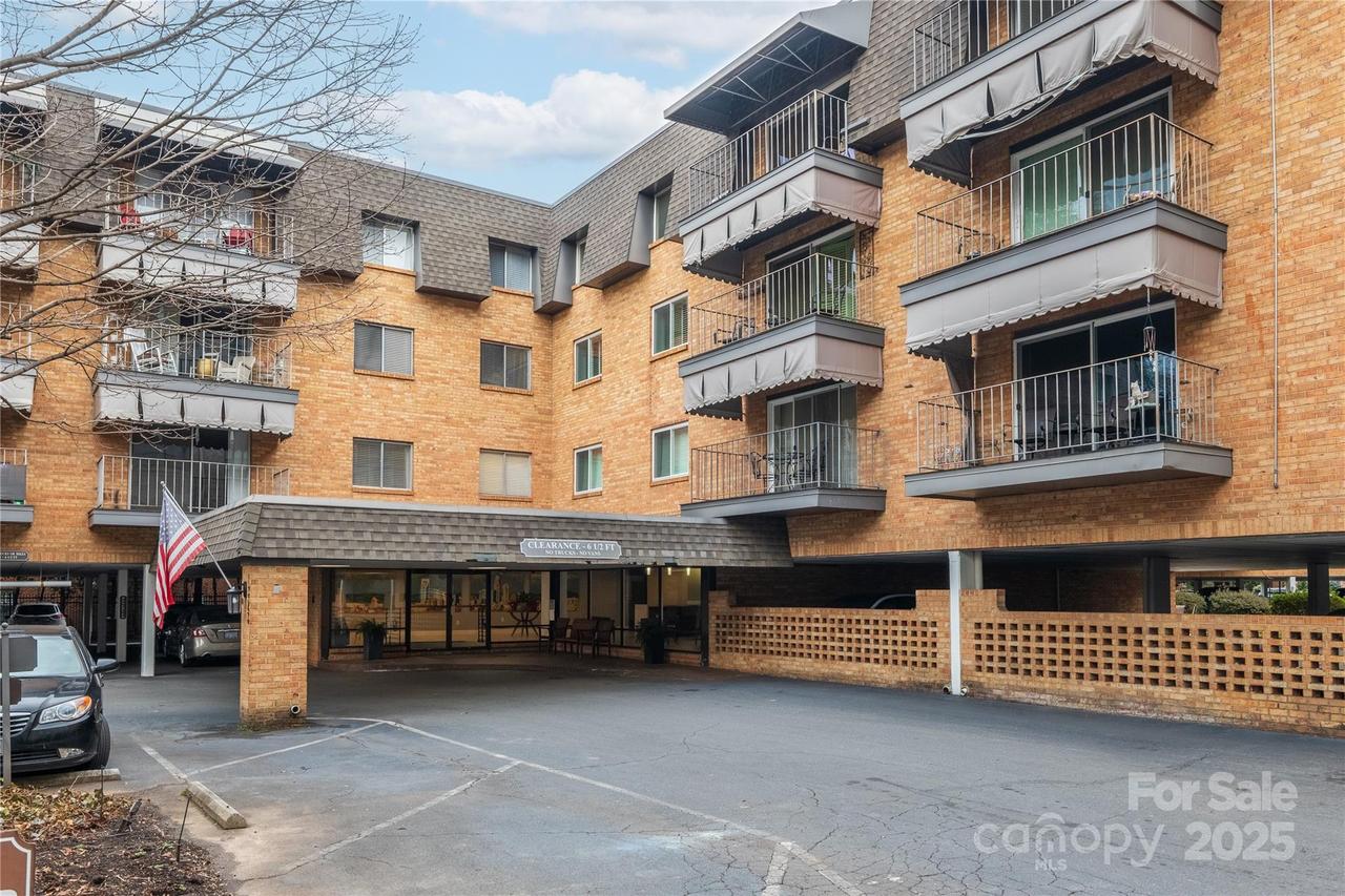 1323 Queens Rd. #312, Charlotte, NC 28207