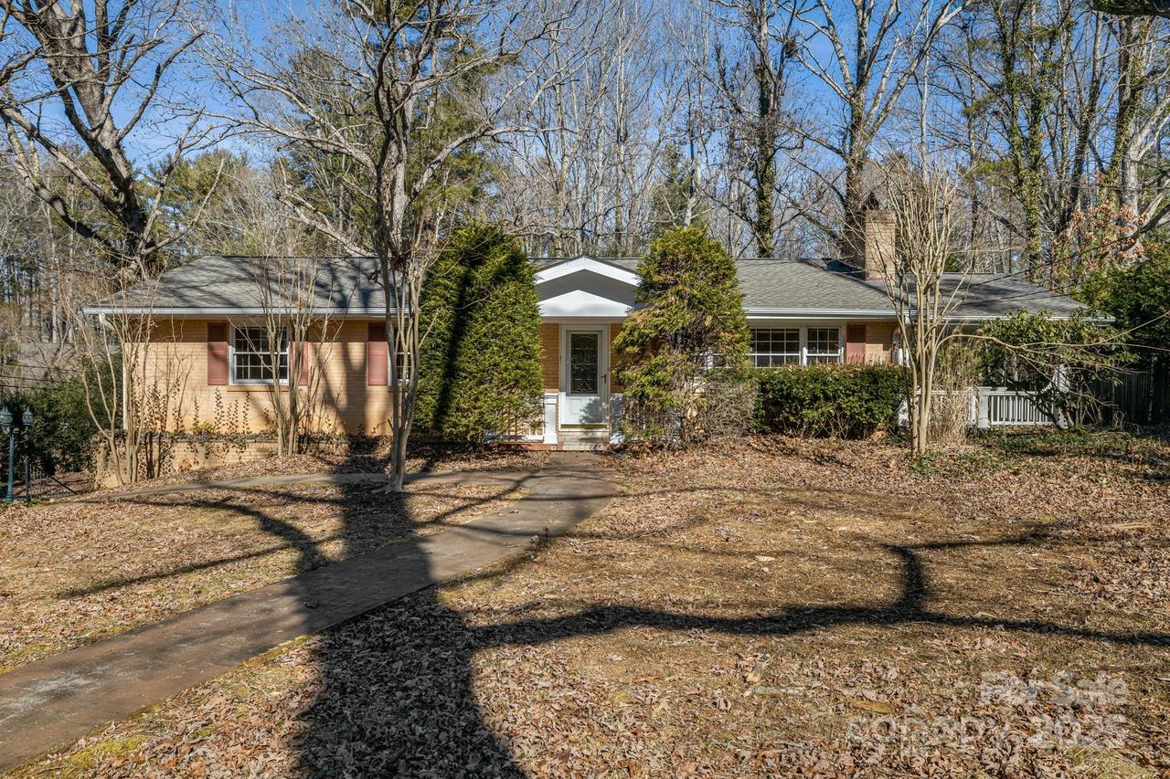 30 Stockwood Rd., Asheville, NC 28803