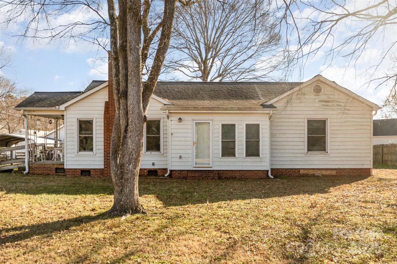 1979 Charlotte Hwy., Mooresville, NC 28115