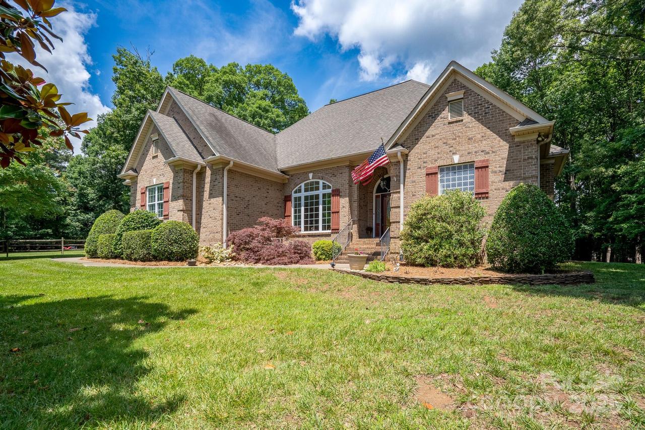 119 Barton Pl., Mooresville, NC 28117