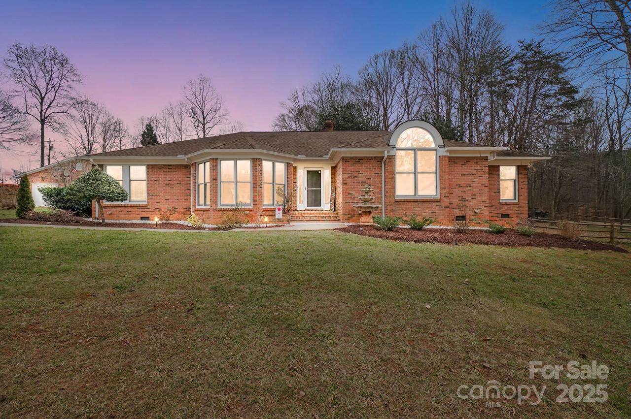 109 Rob Ln., Mooresville, NC 28117